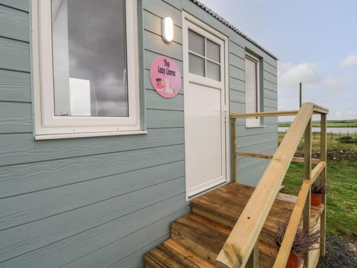 The Beautiful Lazy Llama Shepherd Hut Farm Stay Ballyshannon Exterior foto